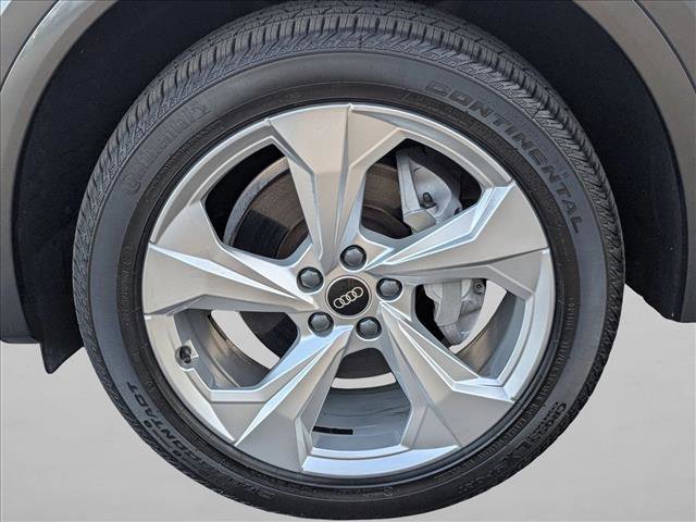 Used 2023 Audi Q5 2.0T Premium w/ Convenience Package image 22