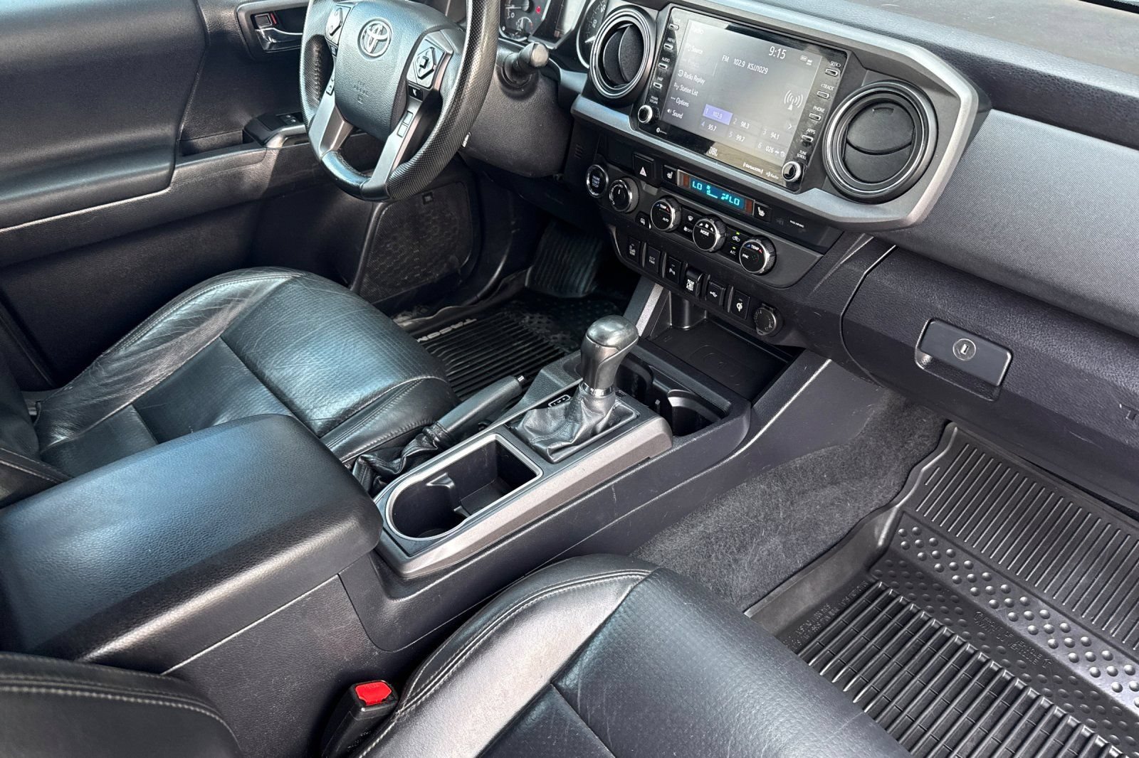 Used 2020 Toyota Tacoma TRD Off-Road w/ TRD Premium Off Road Package AWD/4WD image 17