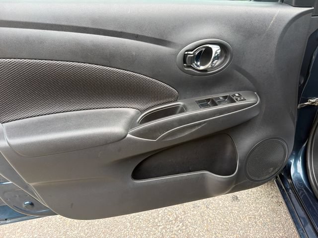 Used 2017 Nissan Versa SV w/ SV Special Edition Package FWD image 12