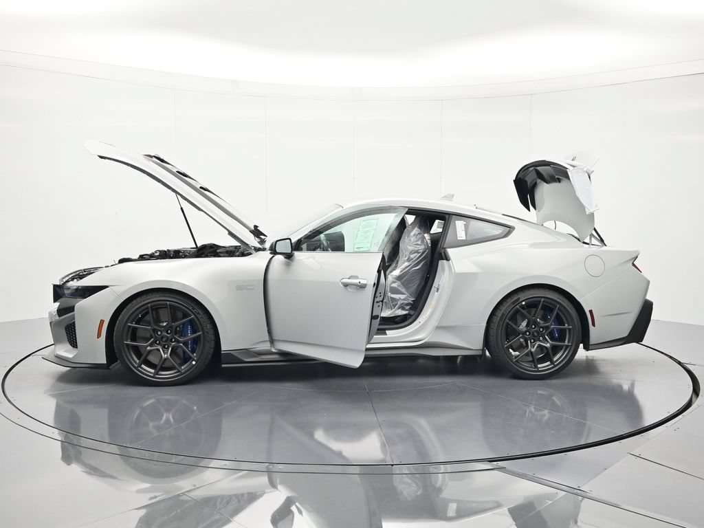 New 2026 Ford Mustang Dark Horse SC w/ Carbon Fiber Exterior Package RWD image 46