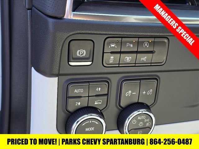 New 2025 Chevrolet Suburban Premier image 24