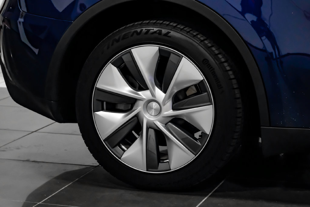 Used 2023 Tesla Model Y Long Range AWD/4WD image 64