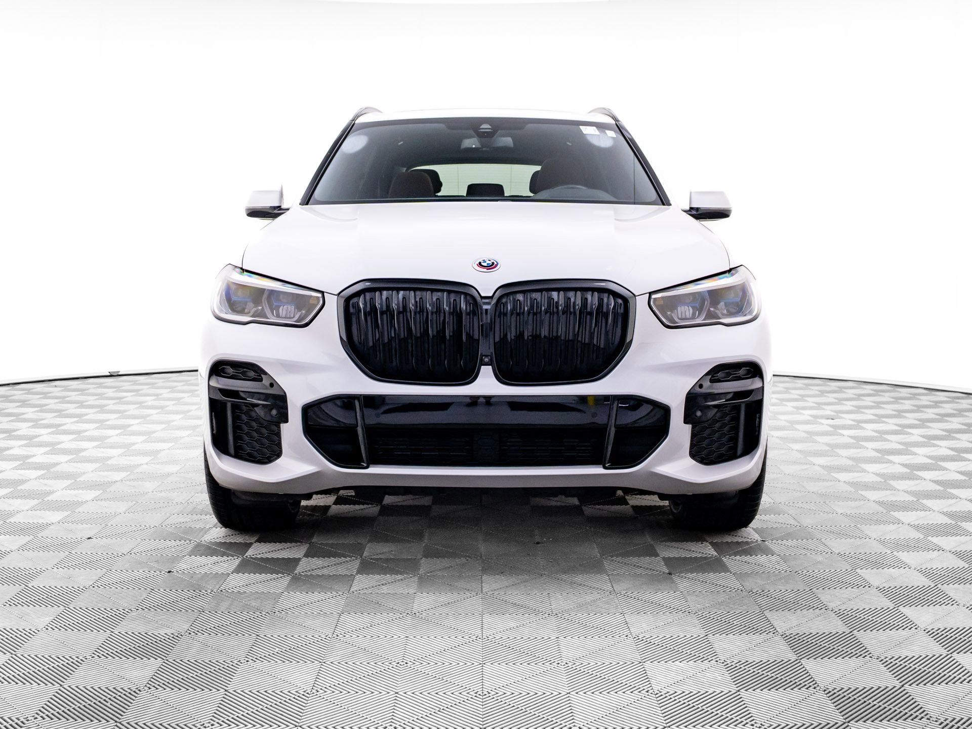 Certified 2023 BMW X5 M50i w/ Executive Package image 9