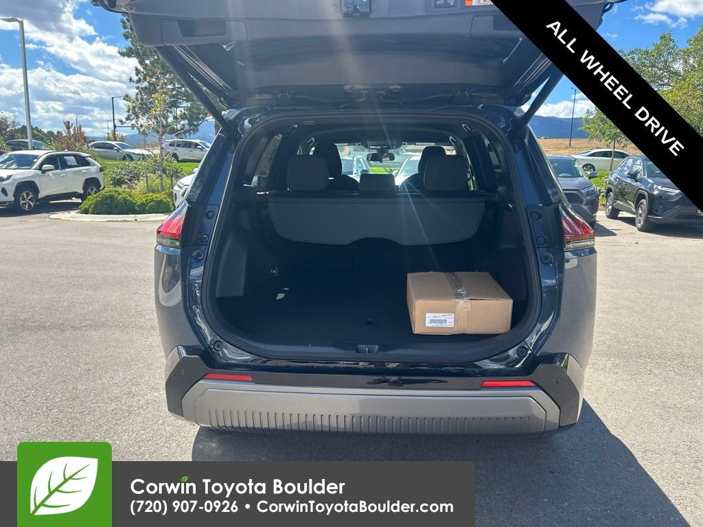 Used 2026 Toyota RAV4 SE w/ Convenience Package AWD/4WD image 17
