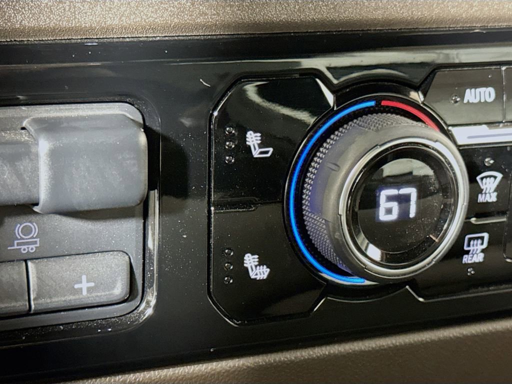 Certified 2025 Chevrolet Silverado 1500 LT w/ Safety Package image 18