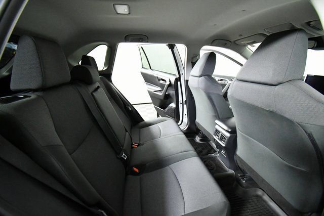 Used 2025 Toyota RAV4 XLE image 23