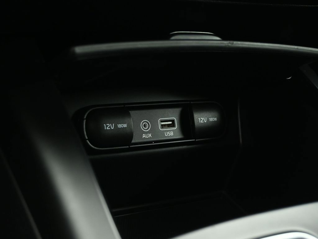 Used 2019 Kia Sorento LX image 18