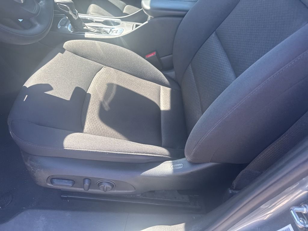Used 2023 Chevrolet Malibu LT image 8