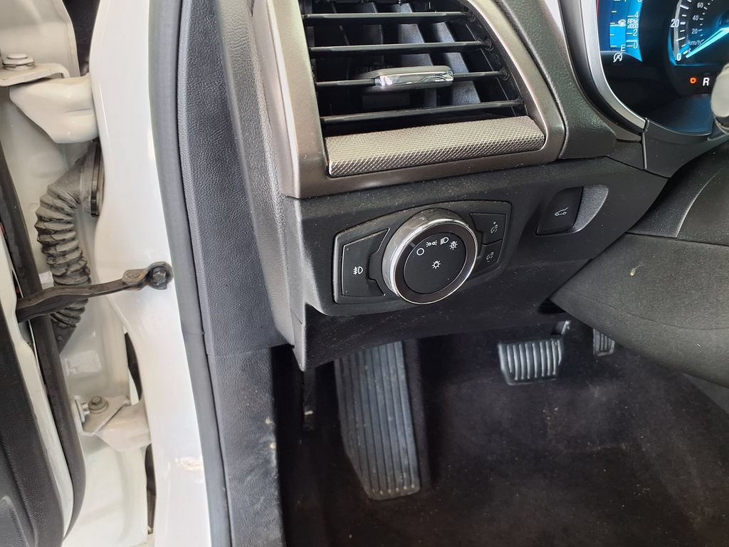 Used 2019 Ford Fusion SE w/ Equipment Group 151A FWD image 22