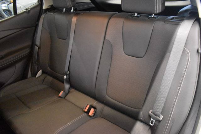 Used 2025 Buick Encore GX Preferred AWD/4WD image 7