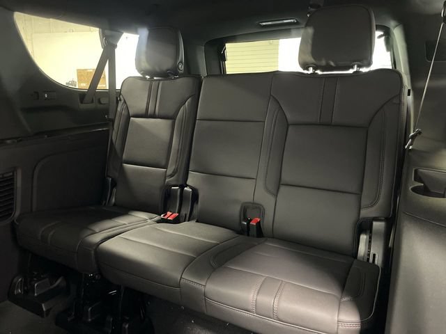 New 2026 Chevrolet Suburban RST w/ Comfort Package AWD/4WD image 24