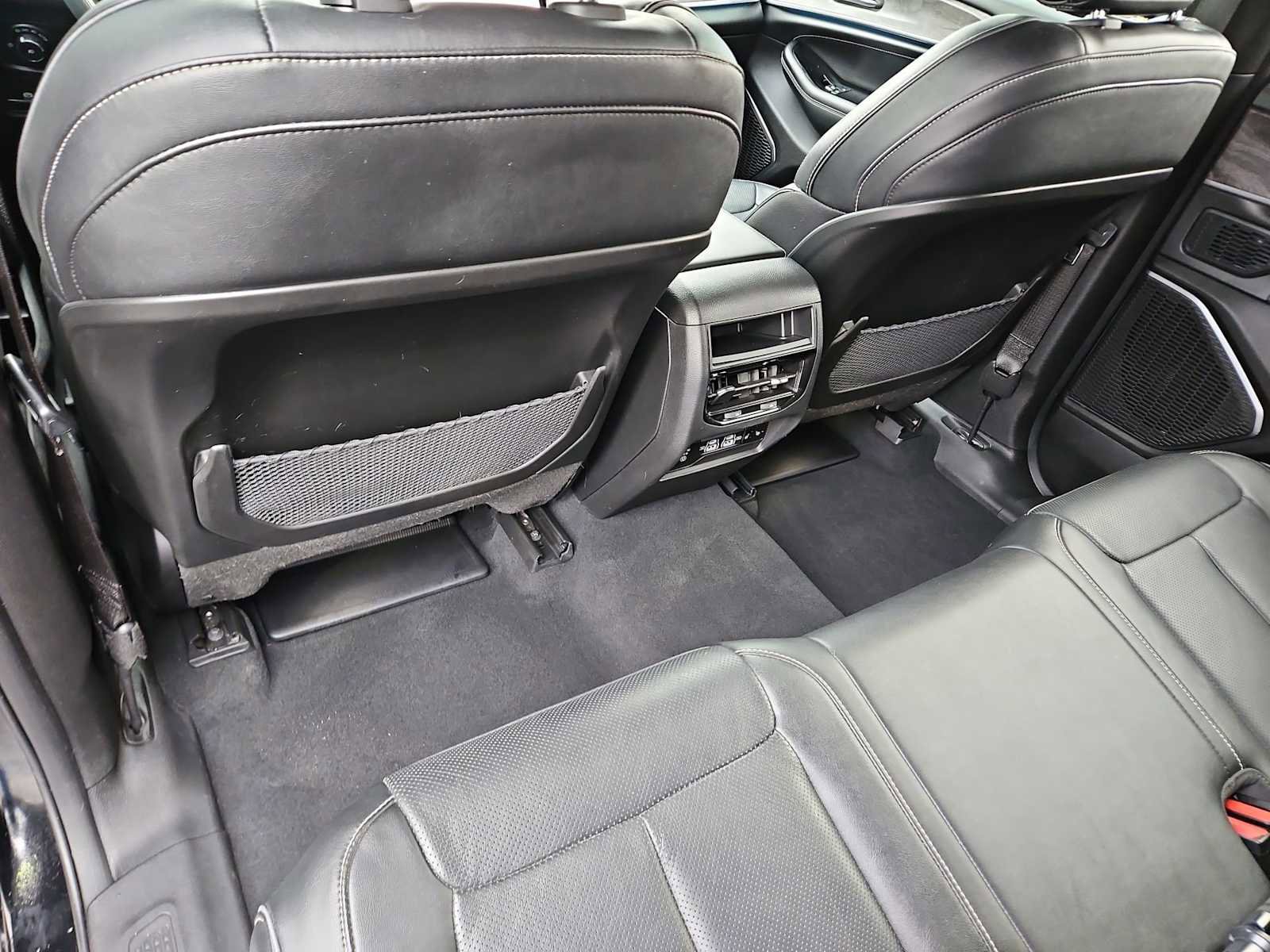 Used 2023 Jeep Grand Cherokee Overland image 19