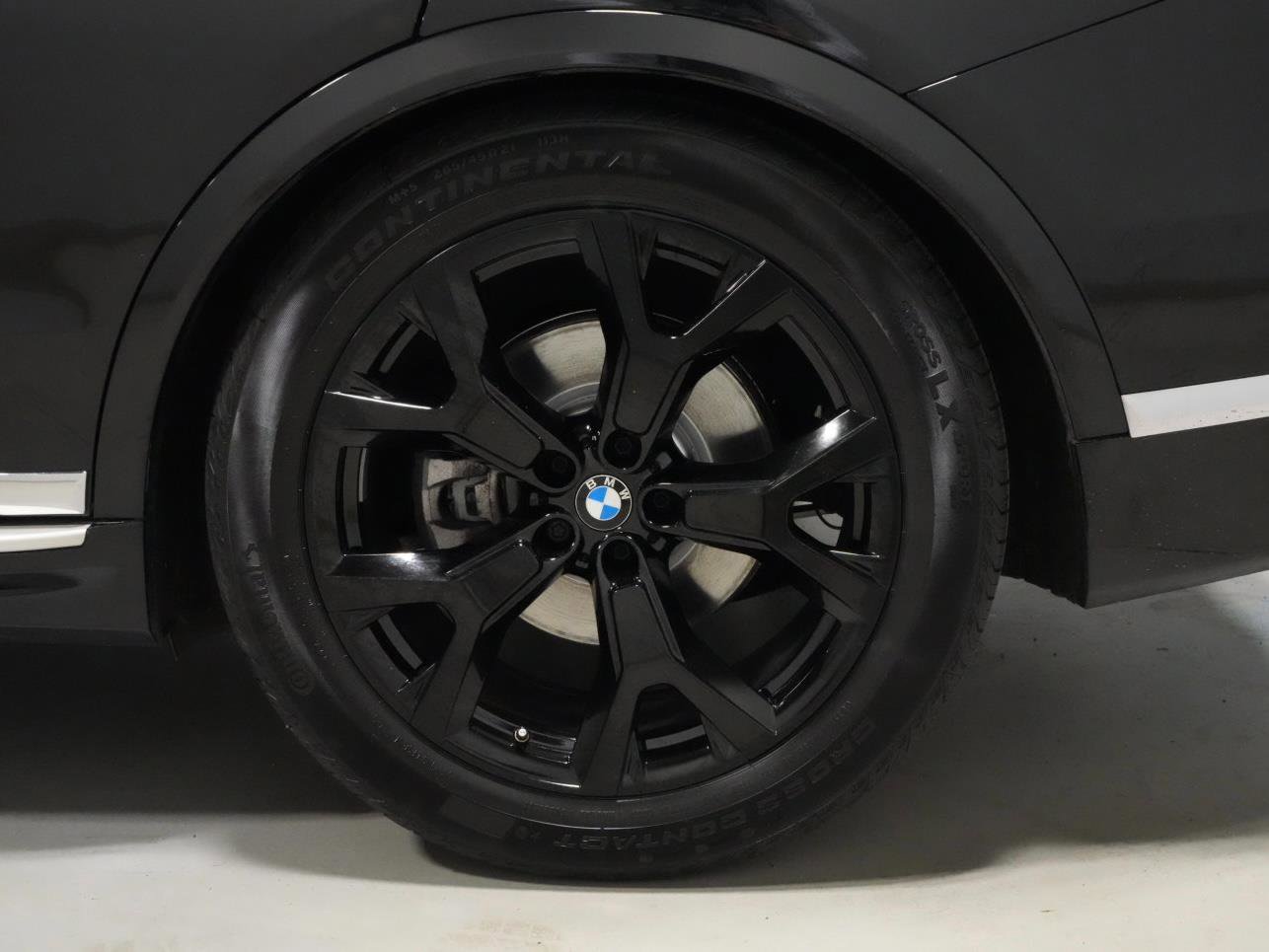 Certified 2023 BMW X7 xDrive40i w/ Parking Assistance Package image 30