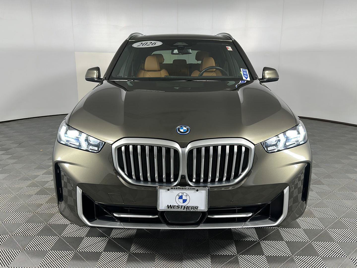New 2026 BMW X5 xDrive50e w/ Premium Package AWD/4WD image 11