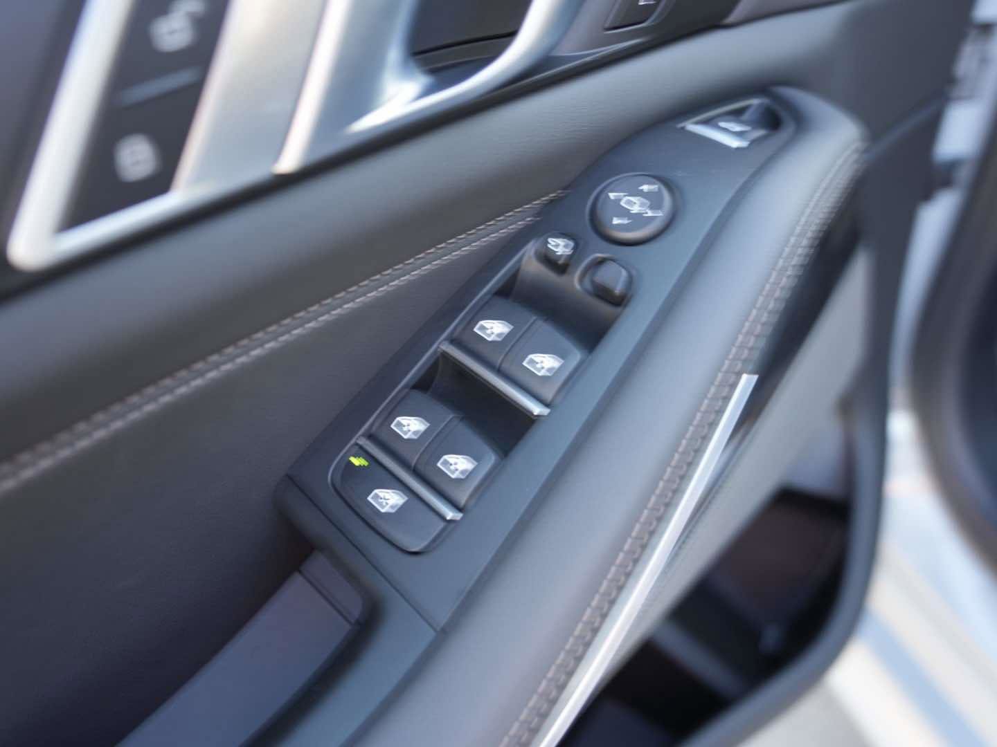 Certified 2026 BMW X5 sDrive40i w/ Executive Package image 13