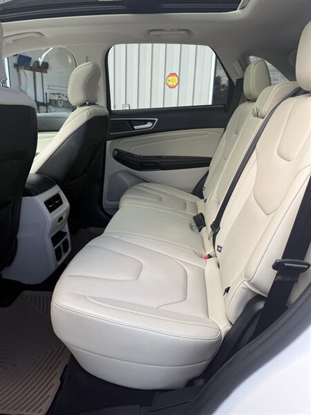 Used 2015 Ford Edge Titanium w/ Equipment Group 301A FWD image 28