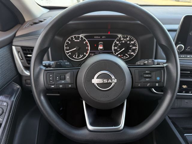 Used 2023 Nissan Rogue SV FWD image 12