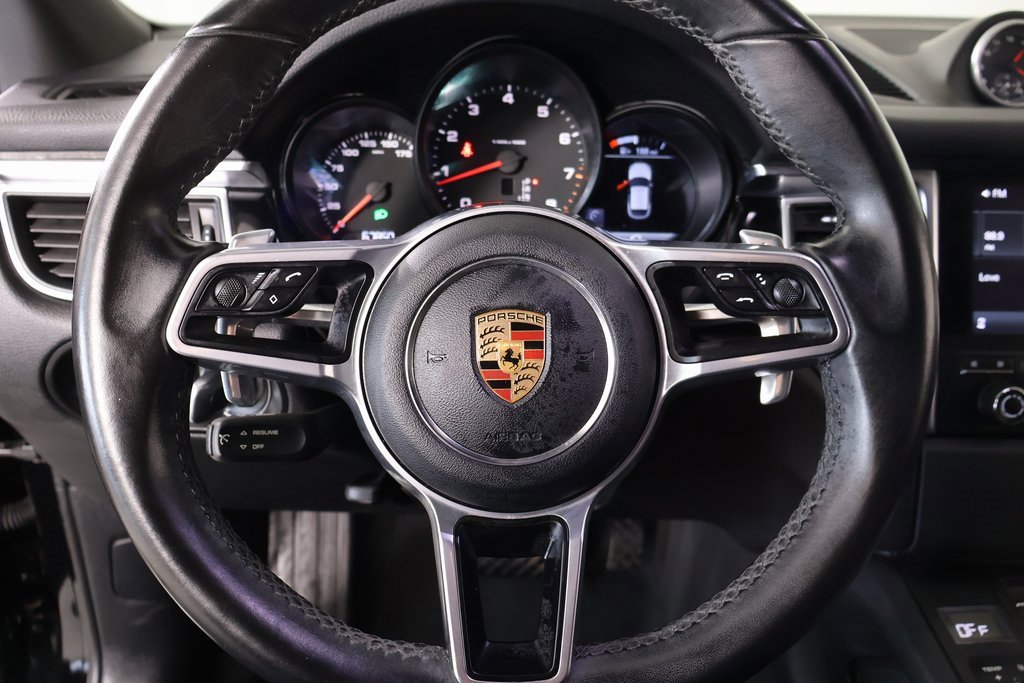 Used 2018 Porsche Macan image 3