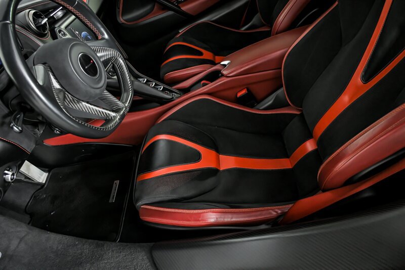 Used 2018 McLaren 720S RWD image 27
