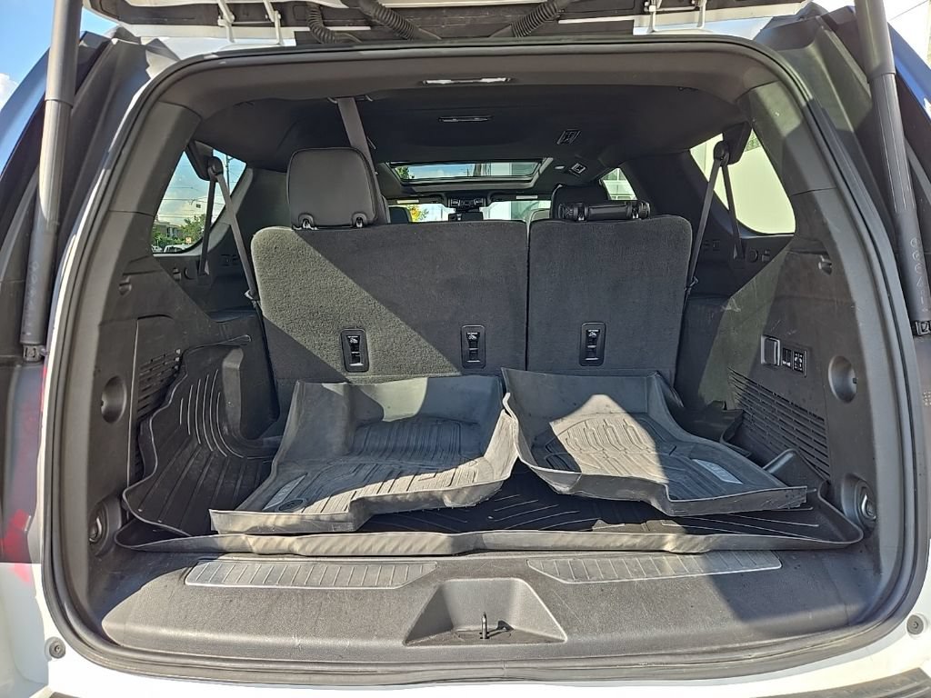 Used 2023 GMC Yukon XL Denali AWD/4WD image 15