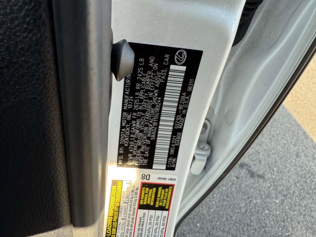 Used 2025 Lexus ES 350 Premium image 31