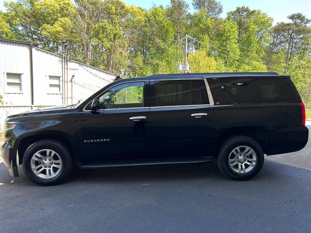 Used 2020 Chevrolet Suburban LT AWD/4WD image 4