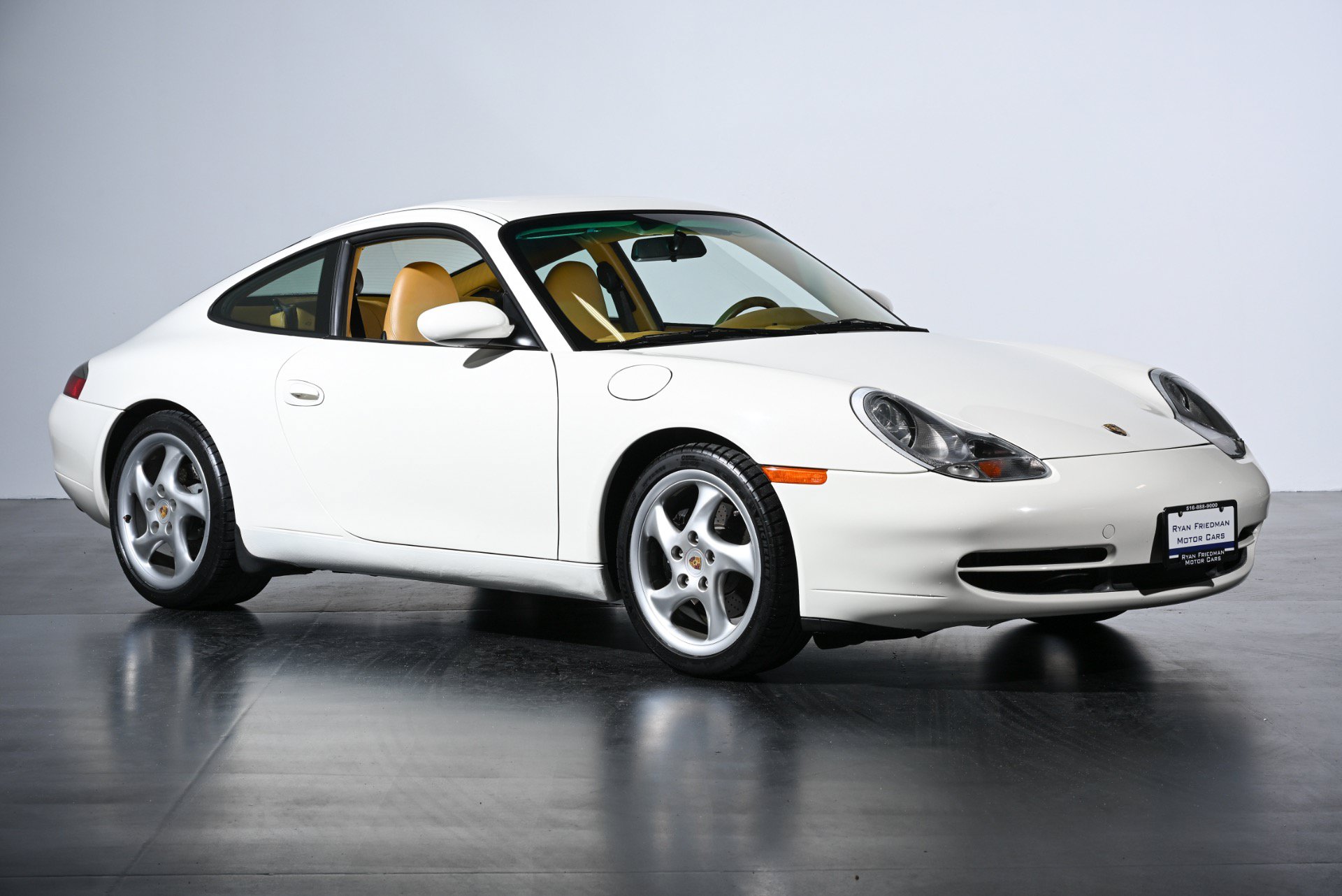 Used 2001 Porsche 911 Carrera RWD image 2