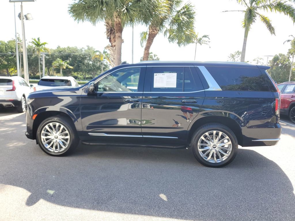 Used 2022 Cadillac Escalade Premium Luxury AWD/4WD image 2