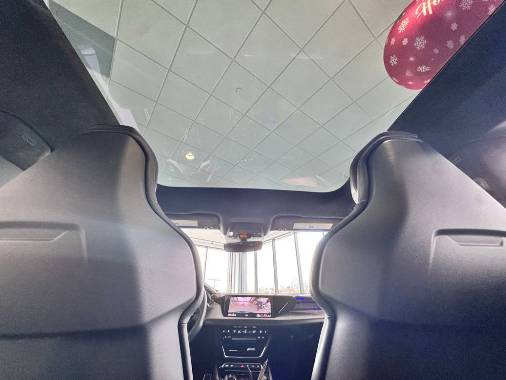 Used 2023 Audi RS e-tron GT w/ Carbon Performance Package image 31