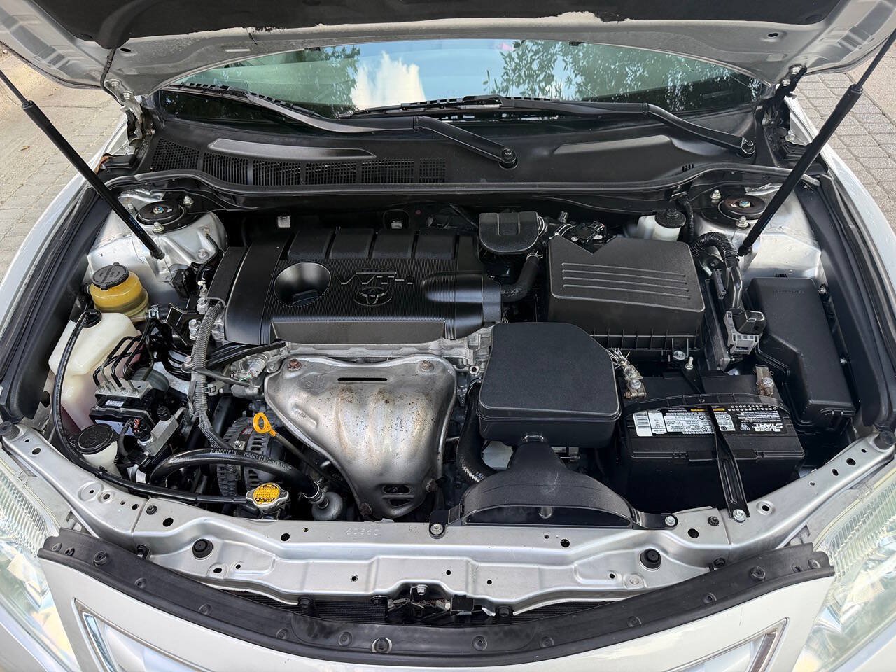 Used 2011 Toyota Camry FWD image 23