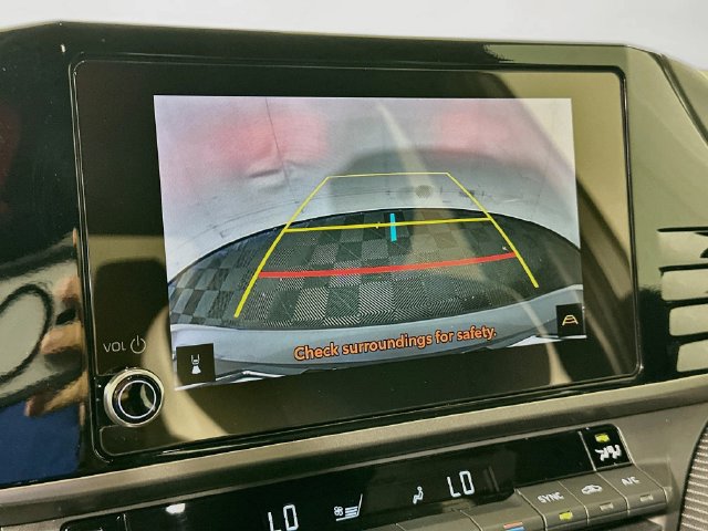 Used 2025 Toyota Camry SE FWD image 17