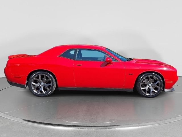 Used 2019 Dodge Challenger R/T w/ Cold Weather Group RWD image 7