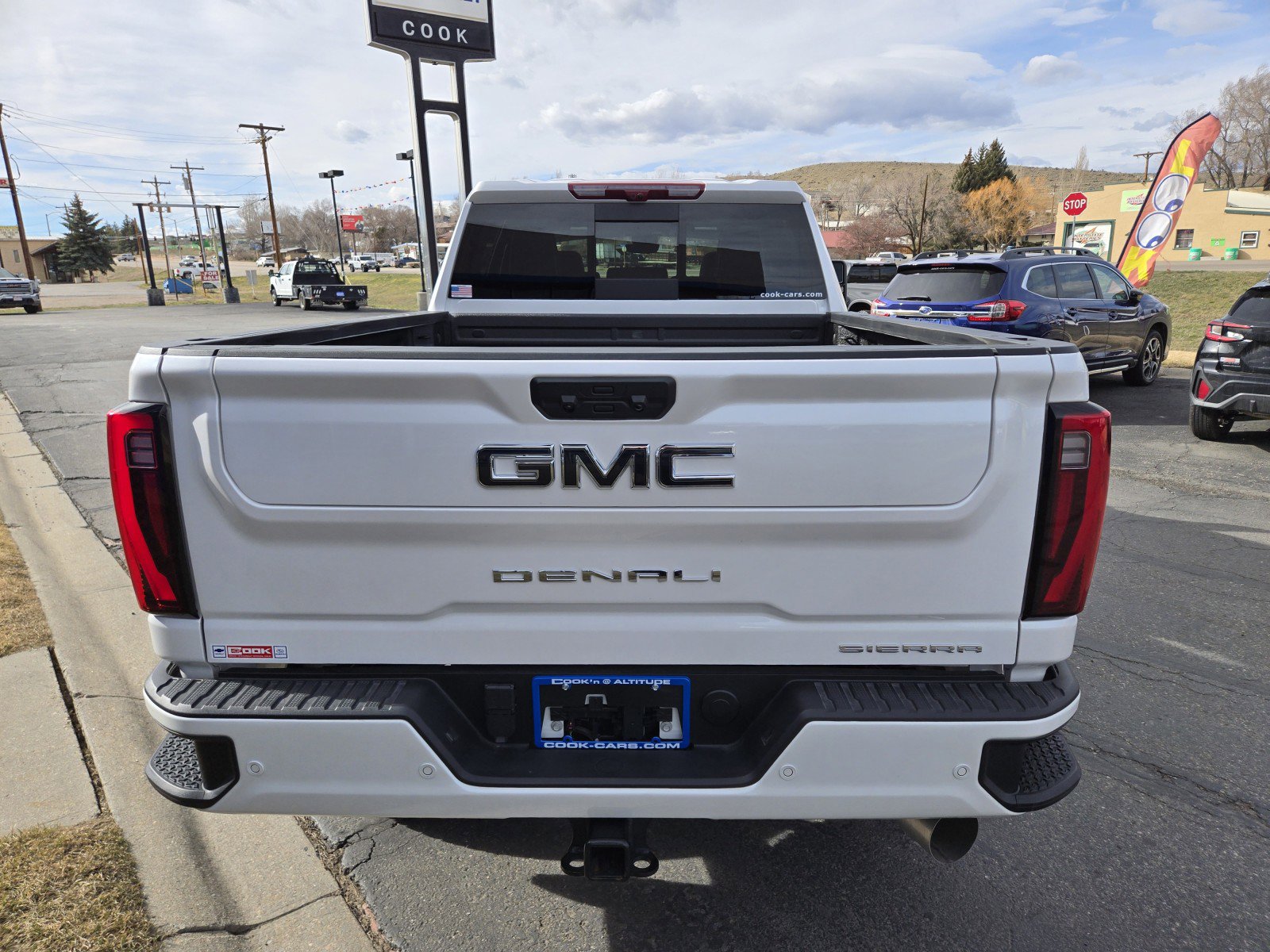 Used 2024 GMC Sierra 2500 Denali Ultimate image 4