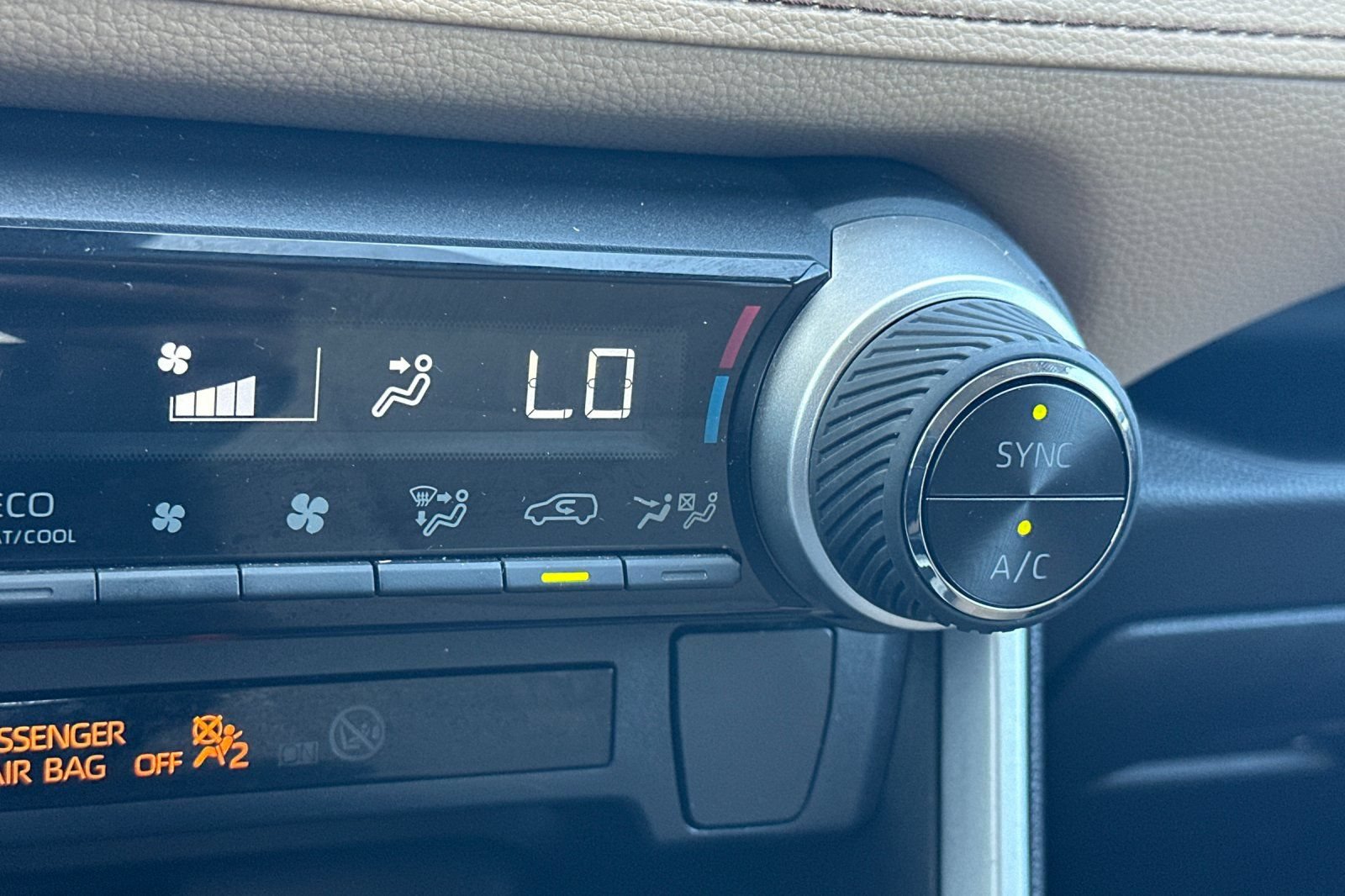 Certified 2022 Toyota RAV4 LE AWD/4WD image 30