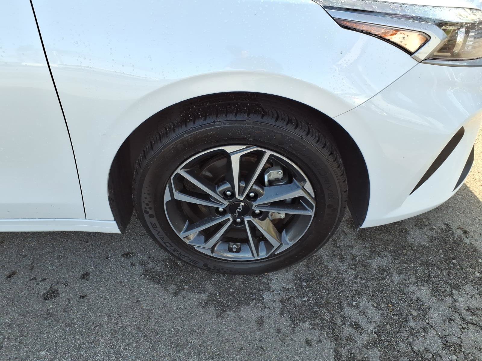 Used 2023 Kia Forte LXS FWD image 6