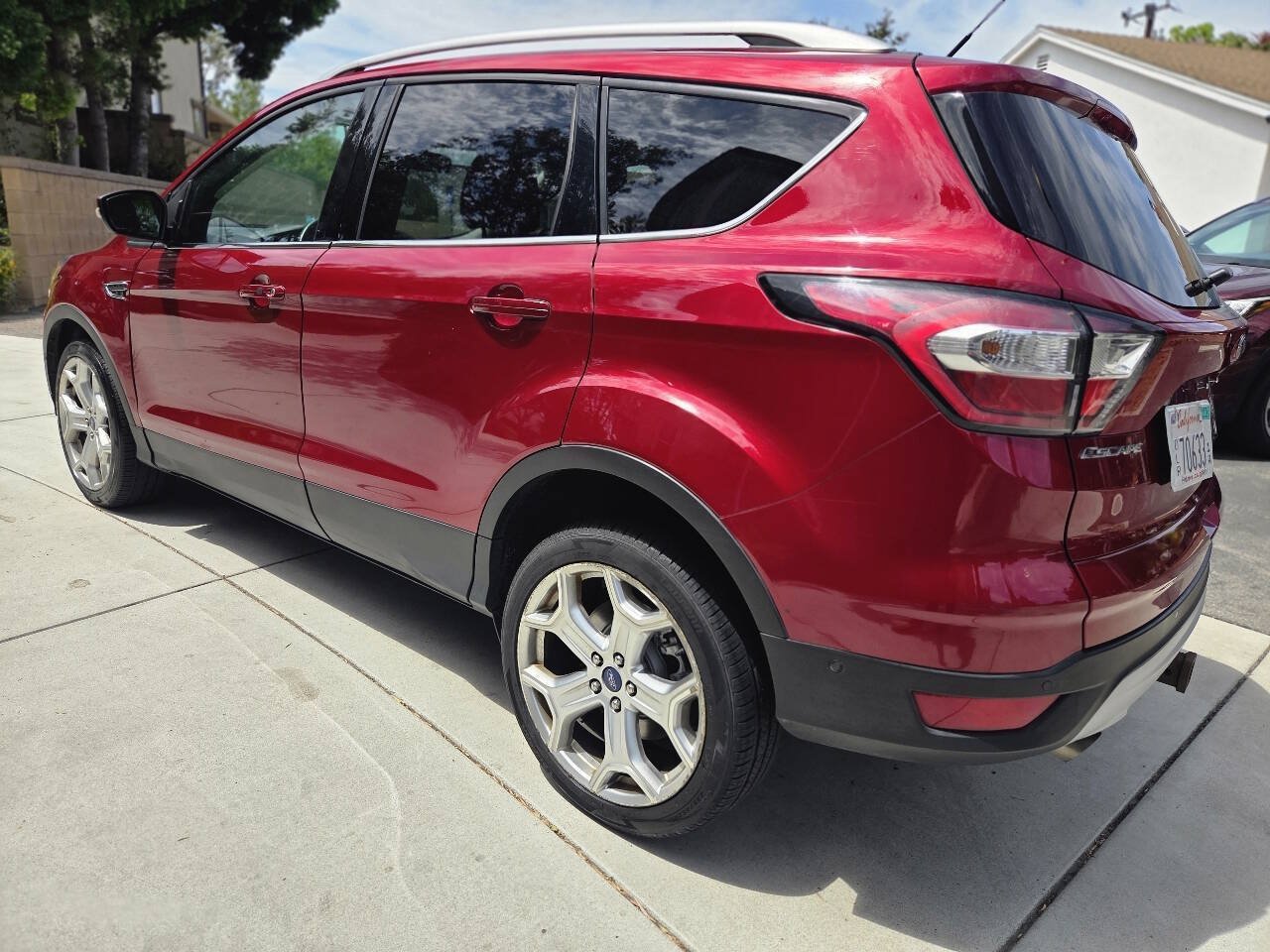 Used 2017 Ford Escape Titanium w/ Equipment Group 301A AWD/4WD image 6