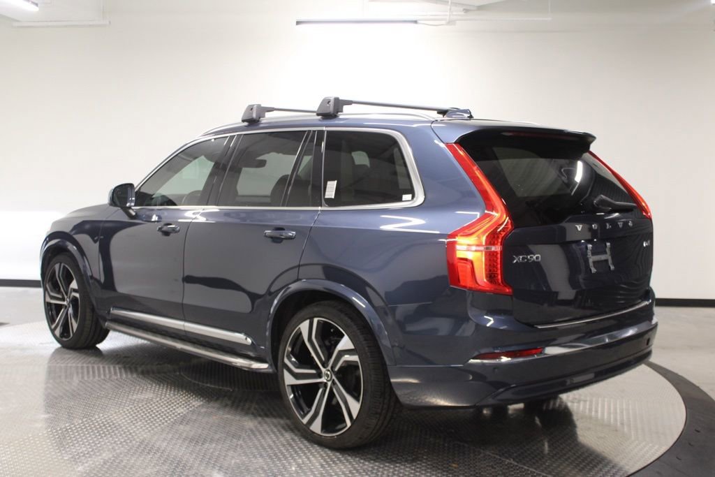 Used 2024 Volvo XC90 B6 Ultimate w/ Lounge Package image 3
