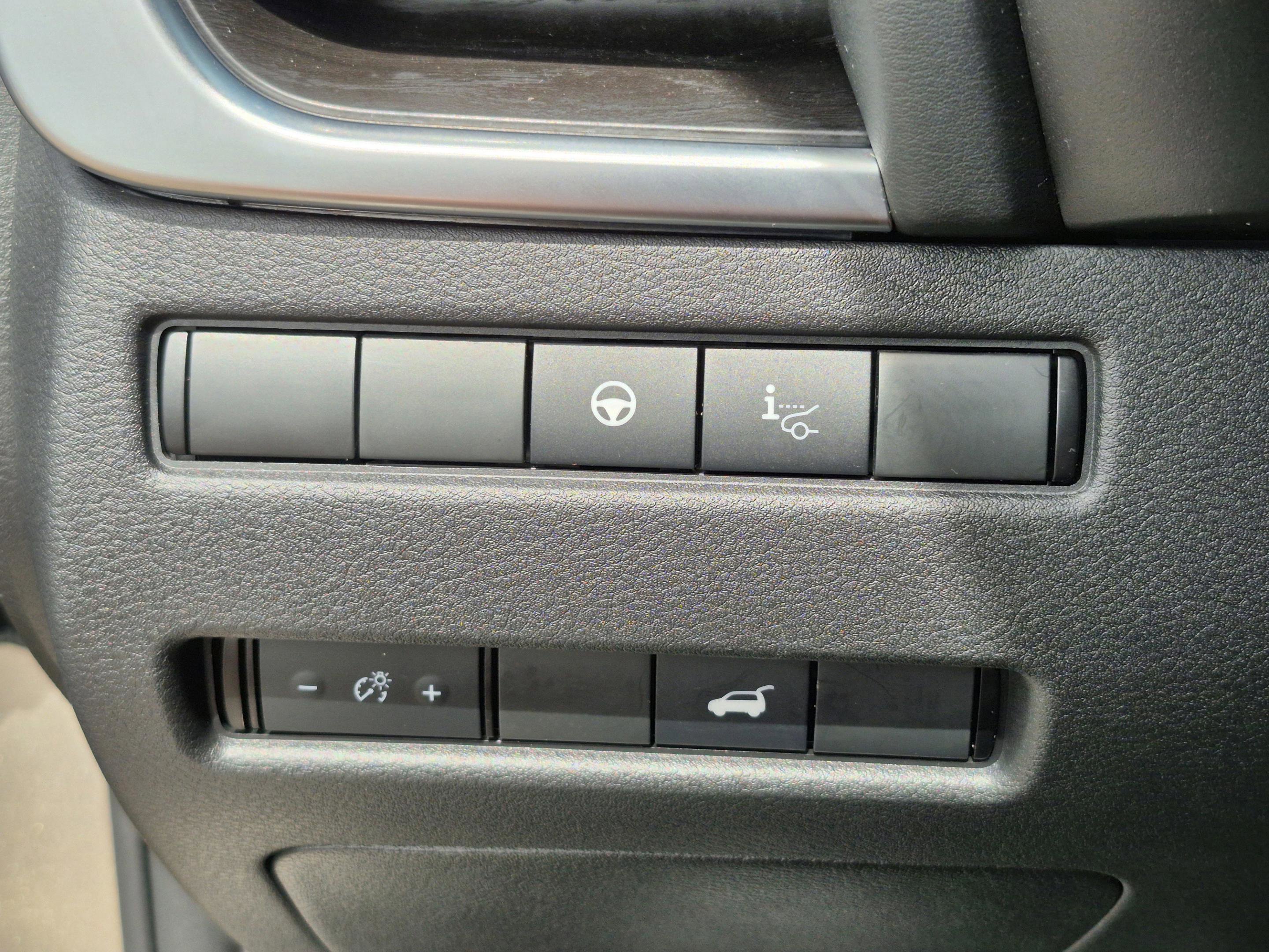 Certified 2021 Nissan Rogue Platinum FWD image 30