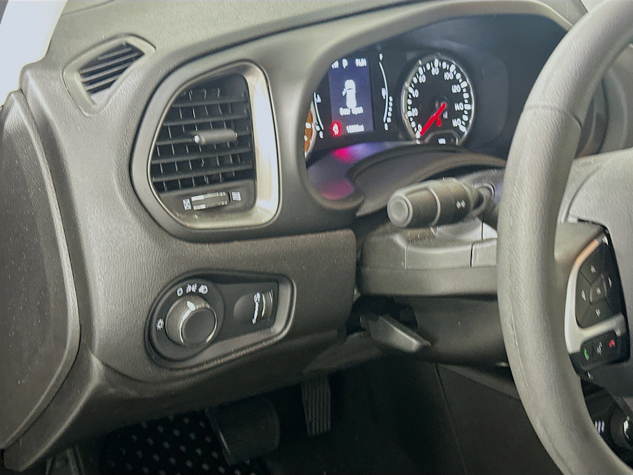 Used 2023 Jeep Renegade Latitude image 17