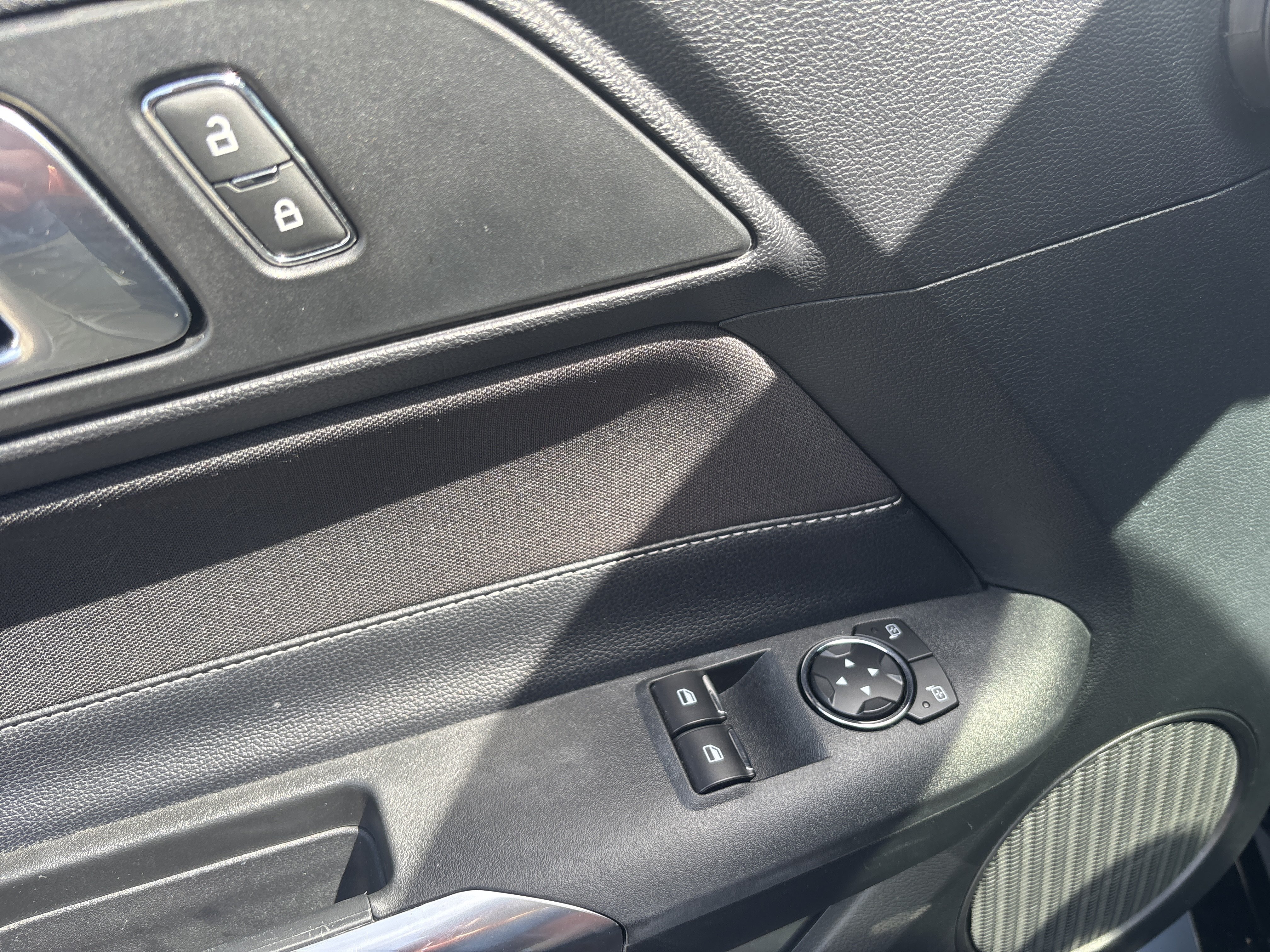 Used 2019 Ford Mustang Coupe RWD image 11