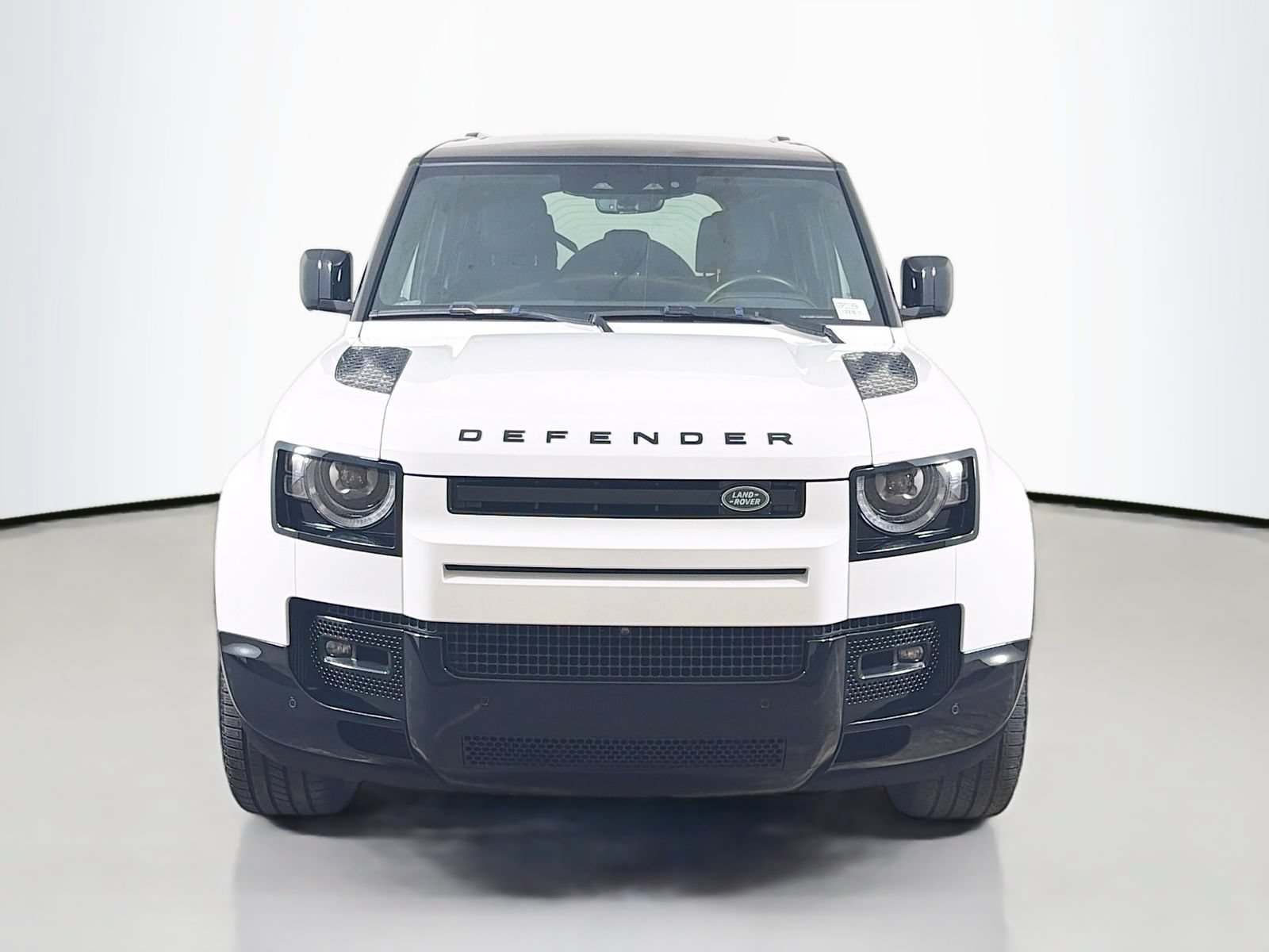 Certified 2024 Land Rover Defender 110 X-Dynamic SE AWD/4WD image 8