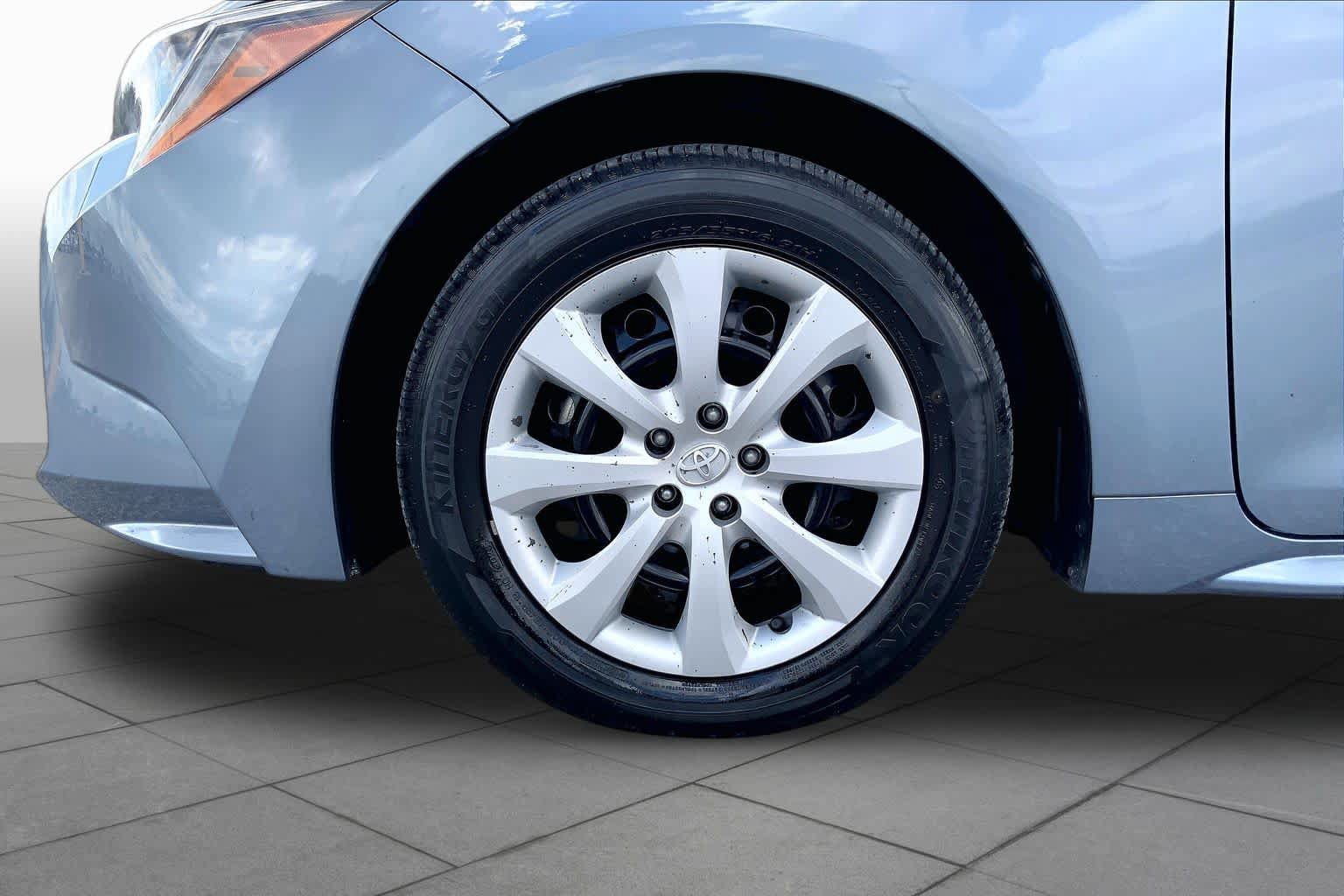 Used 2024 Toyota Corolla LE FWD image 11
