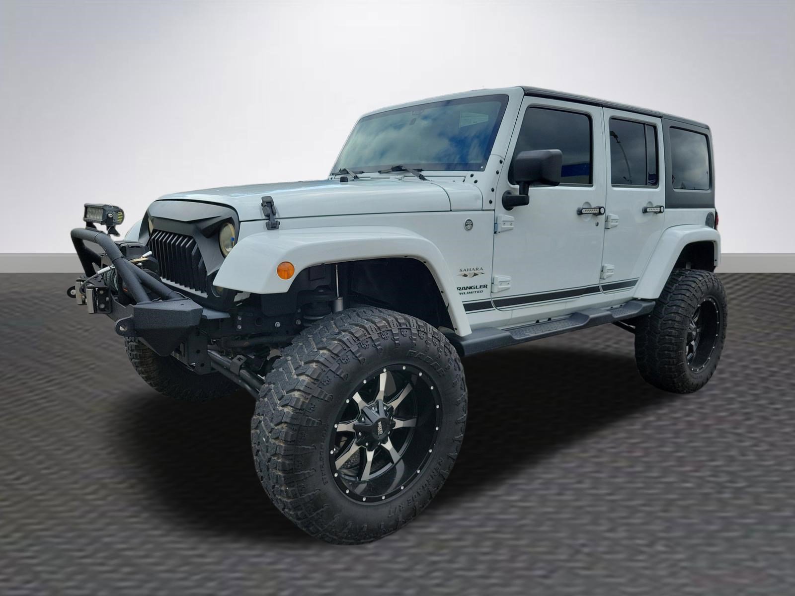 Used 2017 Jeep Wrangler Unlimited Sahara w/ Dual Top Group image 3
