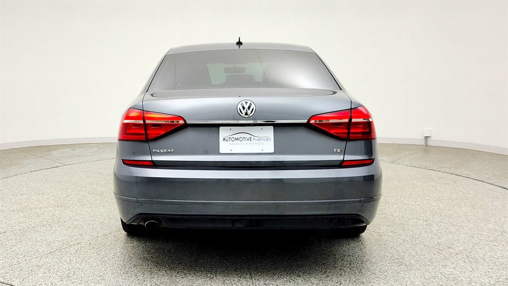 Used 2016 Volkswagen Passat 1.8T R-Line FWD image 6