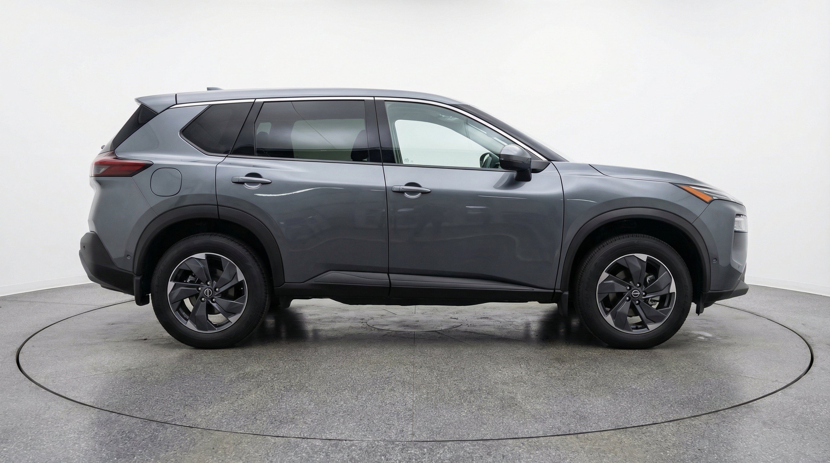 Used 2025 Nissan Rogue SV FWD image 11