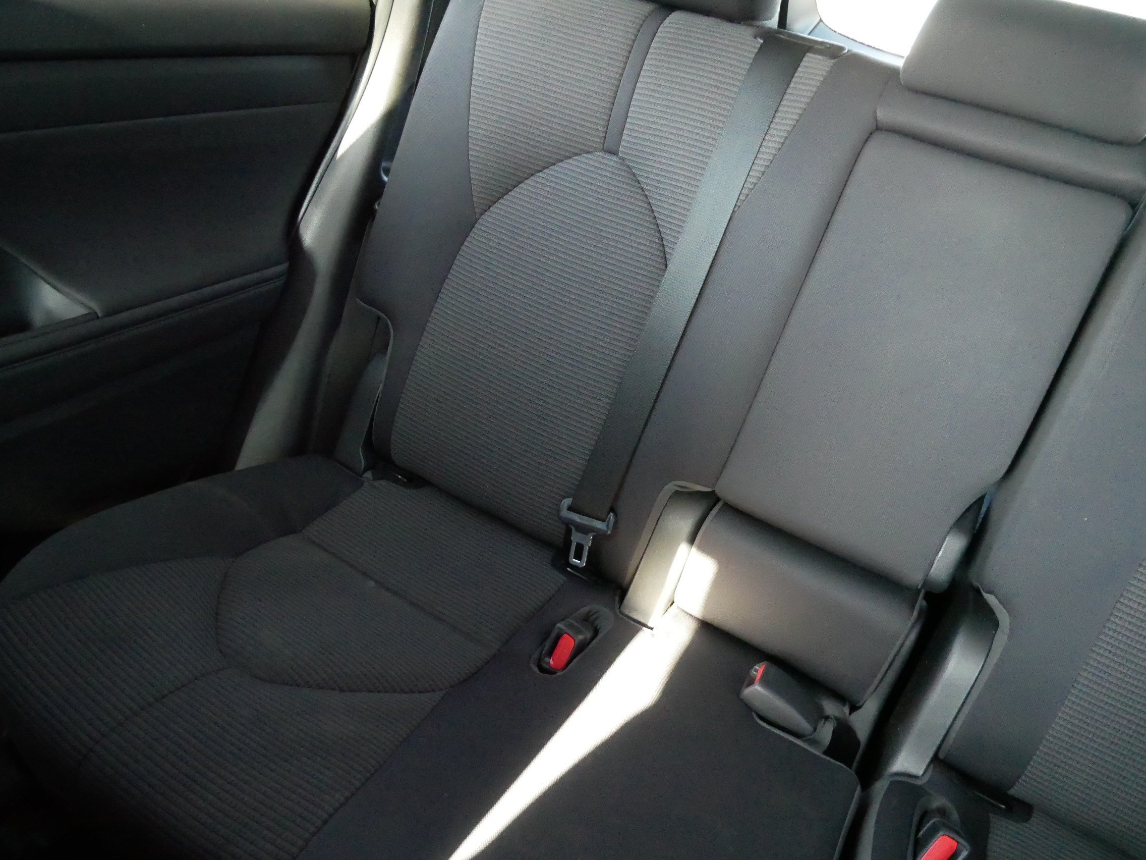 Used 2023 Toyota Highlander LE AWD/4WD image 12