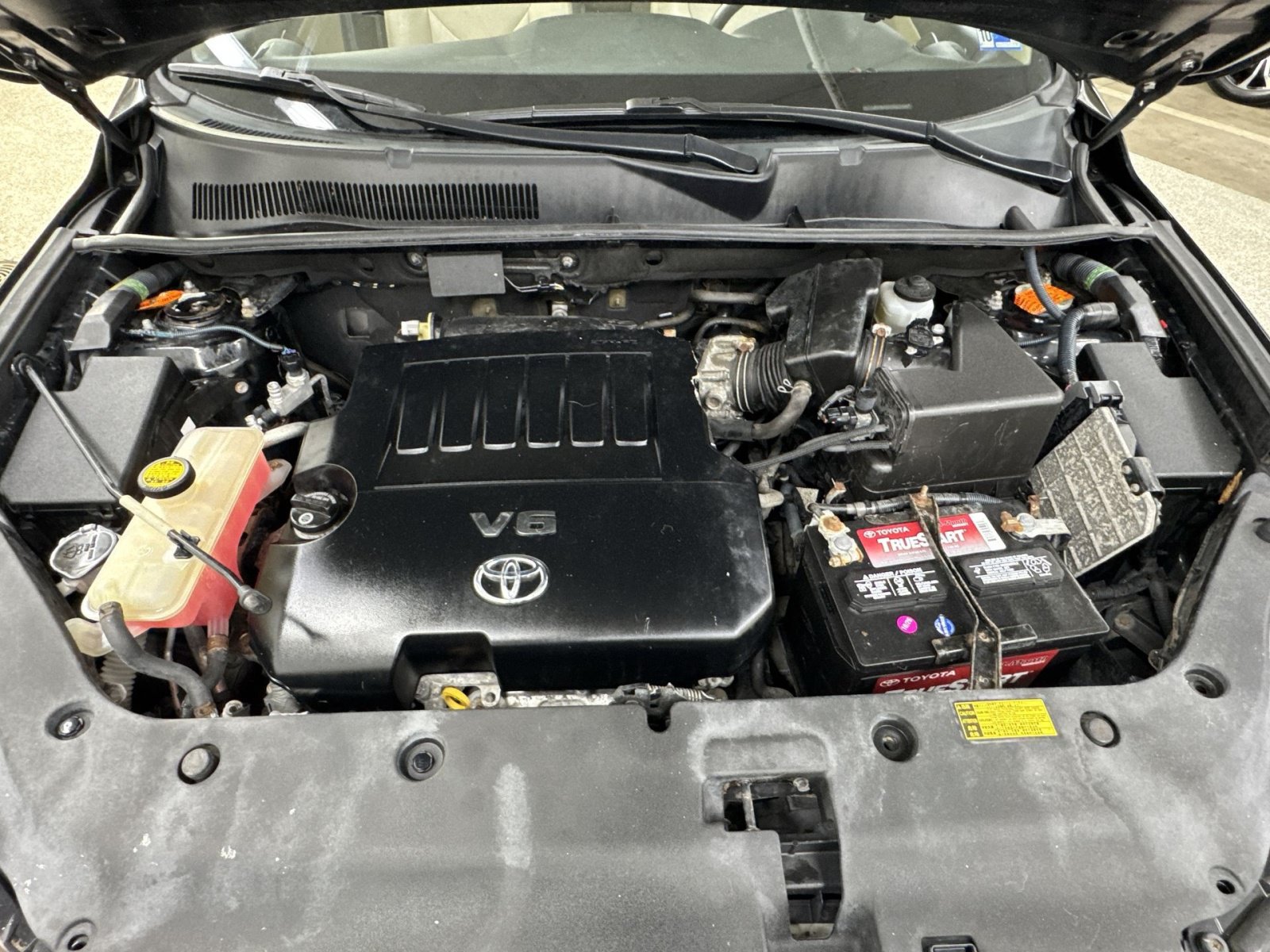 Used 2010 Toyota RAV4 Limited AWD/4WD image 41