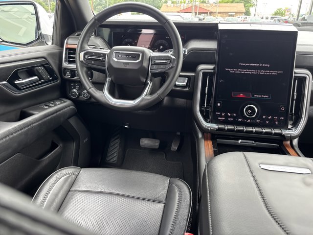 Used 2025 GMC Yukon XL Denali AWD/4WD image 20