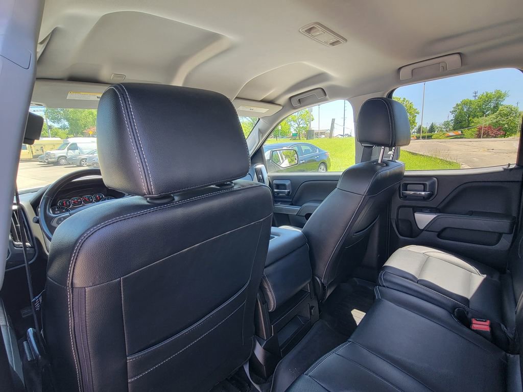 Used 2018 Chevrolet Silverado 1500 LT w/ All Star Edition AWD/4WD image 40