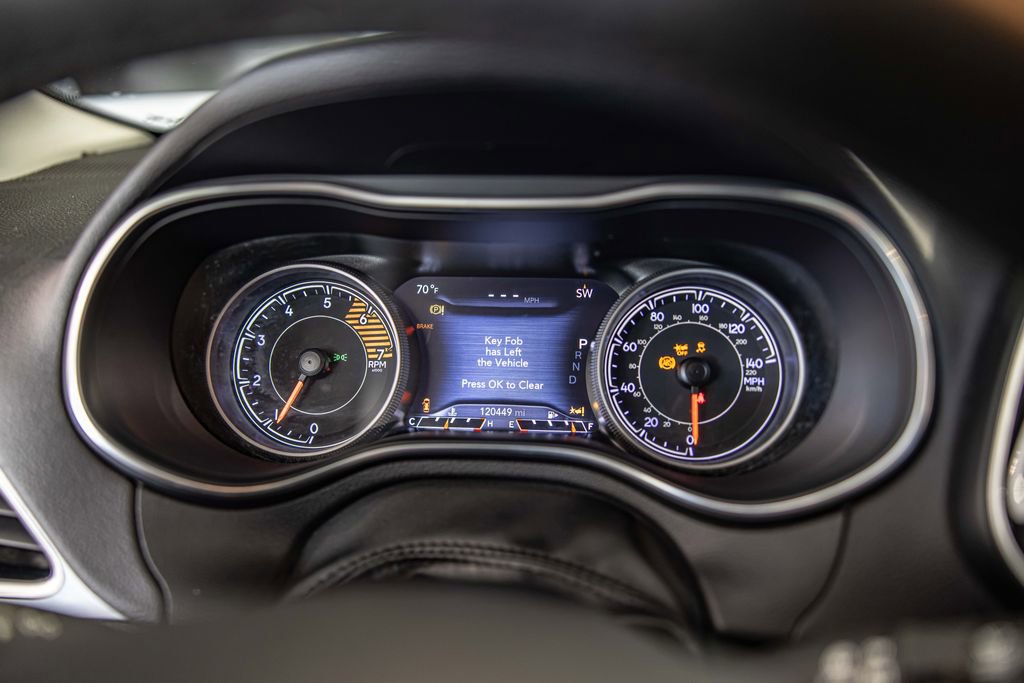 Used 2019 Jeep Cherokee Limited w/ Luxury Group AWD/4WD image 21